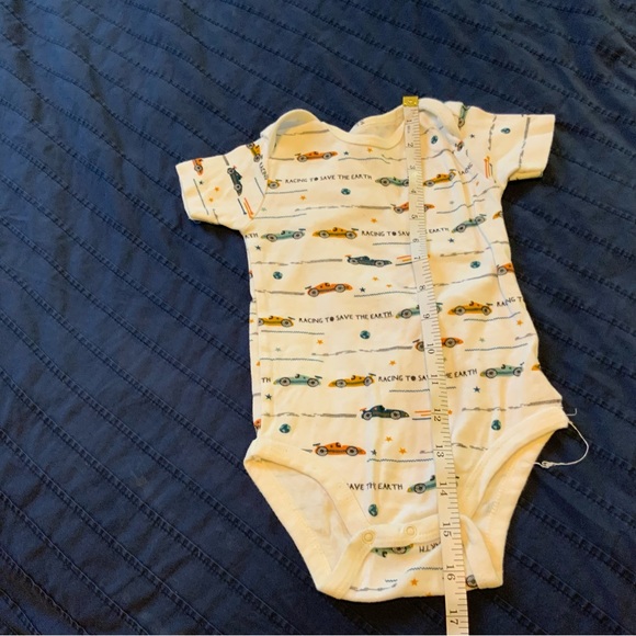 ⭐️ 5 for $15 Save the Earth Onesie - Picture 4 of 5